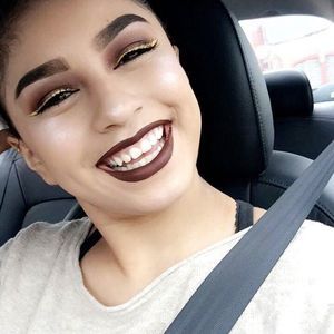 Meet your Posher, Halie